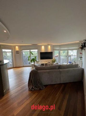 Przestronny apartament w sercu miasteczka Wilanów - Zdjęcie 4