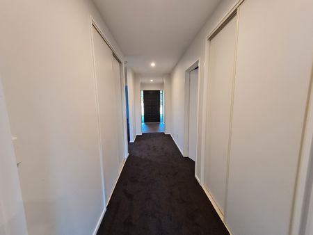 10 Sedgemoor Close, Burwood Christchurch - Photo 3