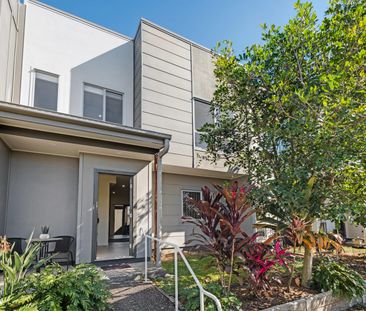 Modern Living in the Hearth of Mango Hill - Photo 4