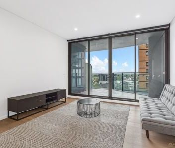 Elegant Residence with Exceptional Amenities and Ultimate Convenience - Photo 5