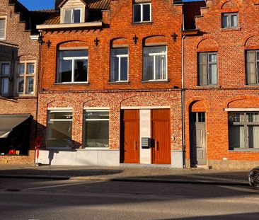 VOLLEDIGE VERNIEUWDE BENEDENWONING MET 2 SLAAPKAMERS EN RUIM TERRAS... - Photo 1