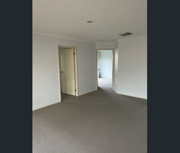 Family Home - Photo 2