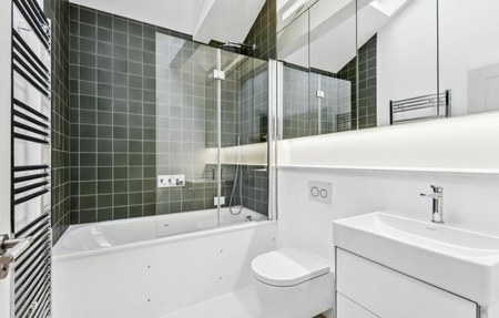 3 bedroom mews to rent - Photo 5