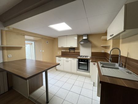 Location Maison 4 pièces 108m² RODEZ 12000 - Photo 3