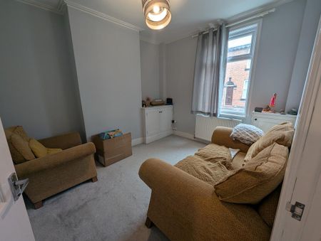 3 bedroom terraced house to rent - Photo 2