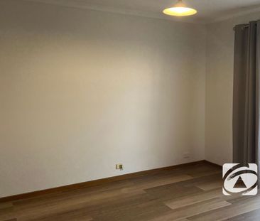 A NARRE WARREN BEAUTY - Photo 2