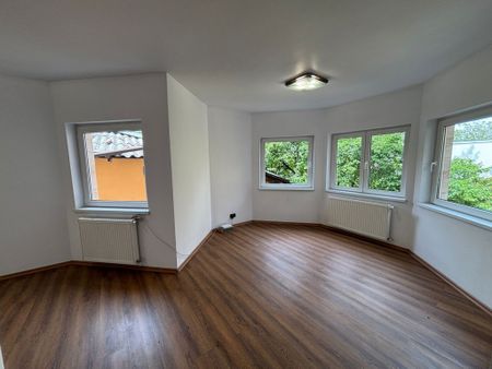 De închiriat casă renovată 2023, 5 camere, pericentral - Fotografie 5