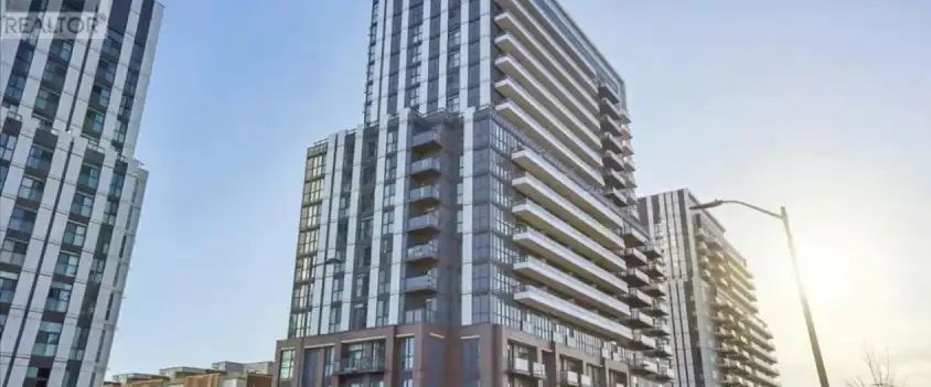 916 - 38 HONEYCRISP CRESCENT | 916 - 38 HONEYCRISP CRESCENT, Vaughan - Photo 1