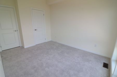 For Lease - 30 Hammersmith Lane, Markham, Ontario - Photo 4