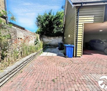 1 bedroom flat to rent - Photo 6