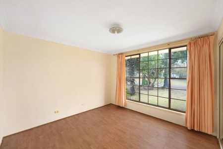 Cozy Quiet Living! - Photo 3