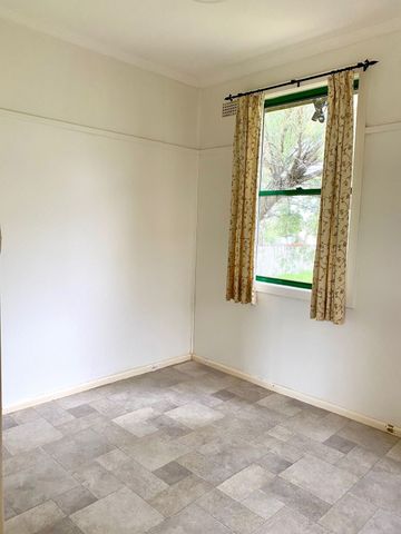 Three bedroom home in South Tamworth - Photo 2