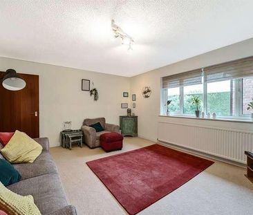 Marlborough Court, Wiltshire Drive, Wokingham, RG40 - Photo 2