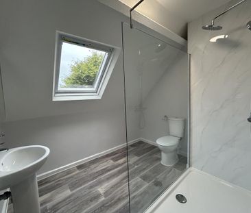 3 bedroom semi-detached house to rent - Photo 4