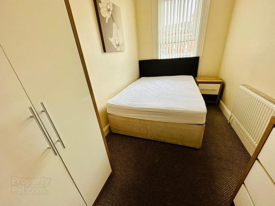 54 Tates Avenue, Room3, All bills included, BT97BY, Belfast - Photo 1