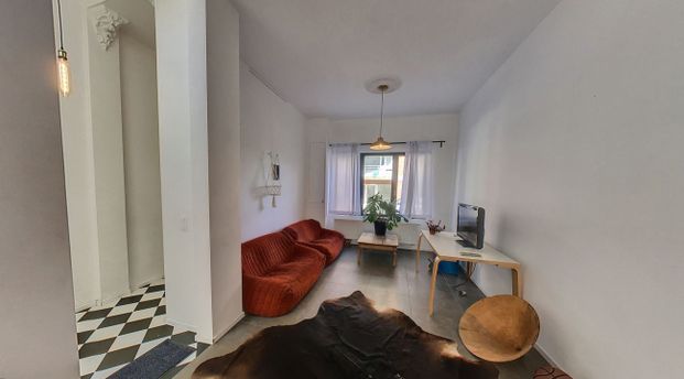 Zeer ruime woning met koetshuis - Photo 1