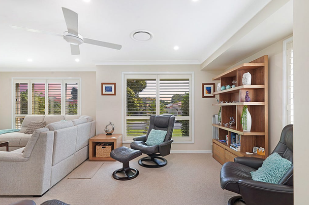 5 Maddison Street, Mudgeeraba QLD 4213 - House For Rent | Domain - Photo 1