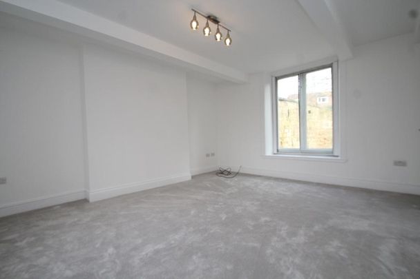 2 bedroom house to rent - Photo 1