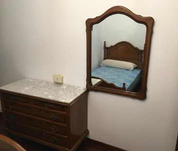 Piso de alquiler en Avenida de Rosalía de Castro, 27, Ensanche - Sar - Photo 3