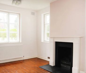 2 Bed Maisonette, Addison Way, NW11 - Photo 2