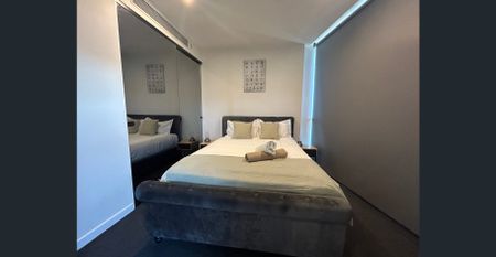 Stylish Apartment in the Heart of Malvern East - Photo 5