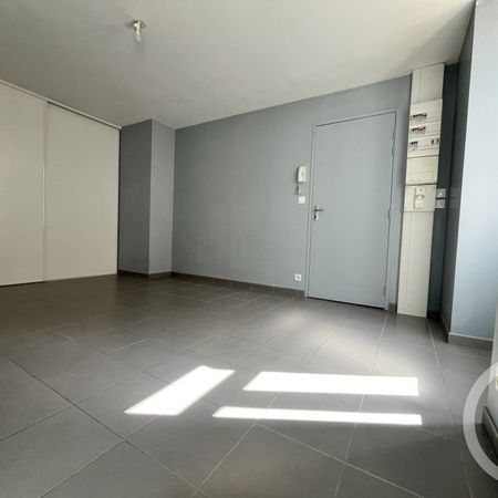 Location Appartement 1 pièce 20m² ORTHEZ 64300 - Photo 4