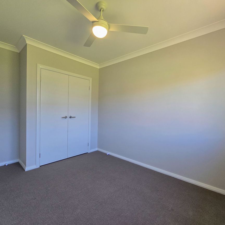 Brand New Granny Flat Living in the Figtree Hill Estate - Photo 1