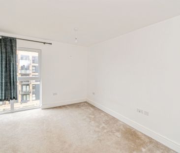 Meridian Way, Southampton - Photo 5