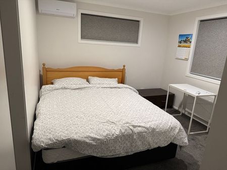 Private double room with ensuite - Photo 5