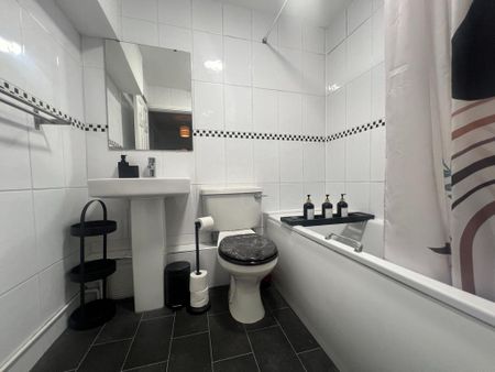 1 bedroom flat to rent - Photo 4