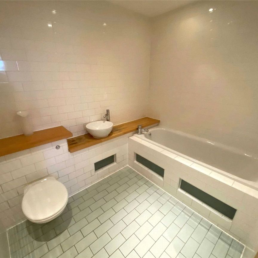 Advent 1, 2 Isaac Way, Manchester City Centre, M4 7EB - Photo 1