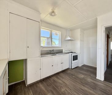 3 Bedroom House in Masterton - Photo 4