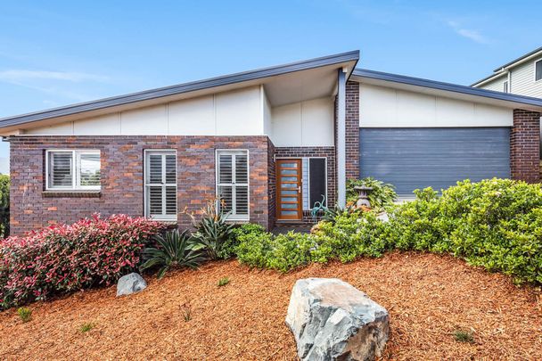 Rural Charm in Exclusive Elambra Estate - Photo 1