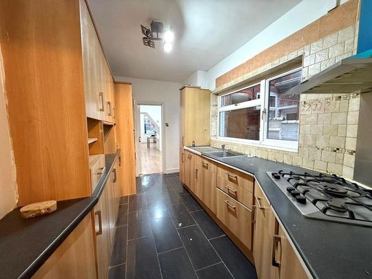 3 bedroom terraced house to rent - Photo 1