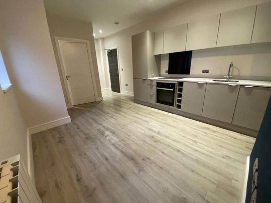 Studio to rent - Photo 1