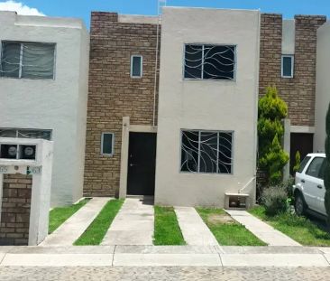 Renta casa amueblada en Fraccionamiento con área verde. Cuautlancingo - Photo 4