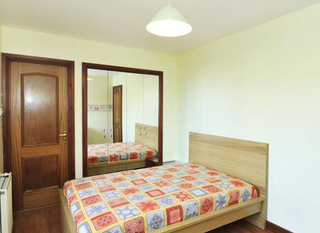 3 bedroom detached house to rent - Photo 2