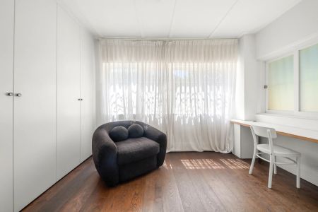 Sunlit Interiors, Stylish Finishes And A Semi-Like Layout with LUG - Photo 3