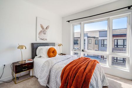 For Lease - 41 Steamboat Way, Whitby, Ontario - Photo 2