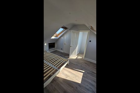 3 Bed Flat, Upper Richmond Road West, SW14 - Photo 5