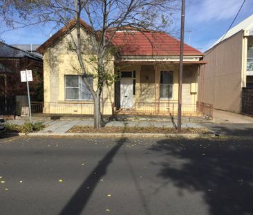 5-bedroom shared house / townhouse, Gilles Street - Photo 1