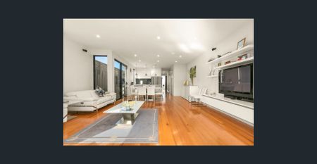 Designed With Distinction! - Photo 2