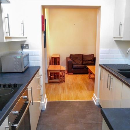 4 bedroom house to rent - Photo 3