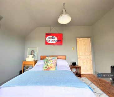 3 bedroom end of terrace house to rent - Photo 5