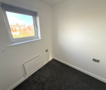 3 bedroom end terraced house To Let in Preston - Photo 6