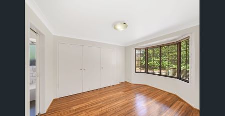 Spacious Single Level Four Bedroom Home - Photo 5