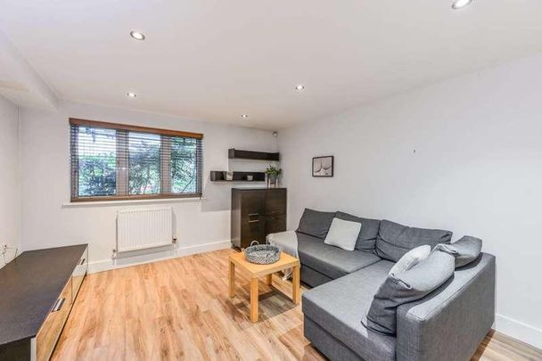 Stane Grove, Clapham North, SW9 - Photo 1