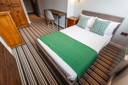 6 bedroom house to rent - Photo 4