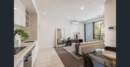 Modern comfort in vibrant South Yarra - Photo 2