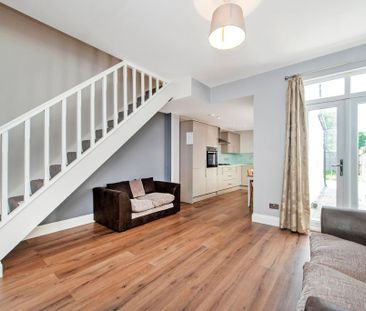4 bedroom terraced house to rent - Photo 1